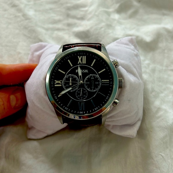 Fossil Other - Fossil watch chronograph black dial alligator leather band